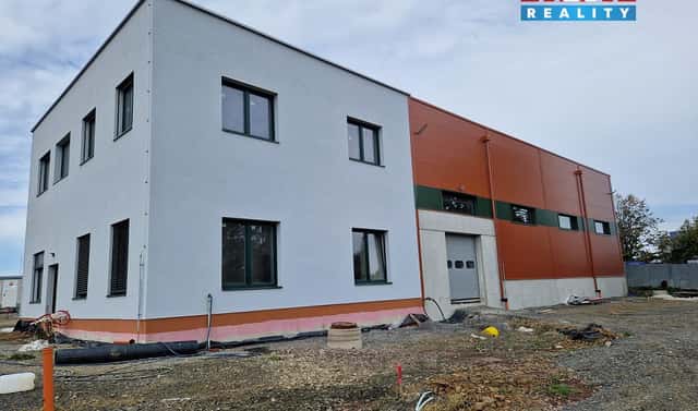 Pronájem skladovacích prostor 1 049 m², Strančice – Všechromy, okres Praha-východ