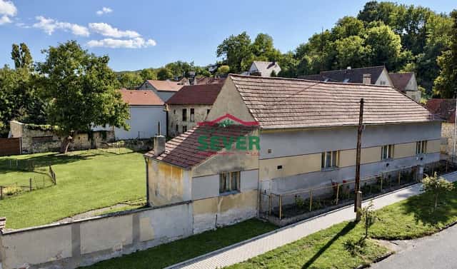 Prodej domu 241 m² s pozemkem 1 596 m², Křesín – Levousy, okres Litoměřice