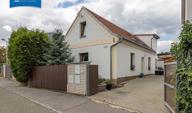 Prodej domu 106 m² s pozemkem 153 m², Na Plískavě, Praha 10 – Hostivař