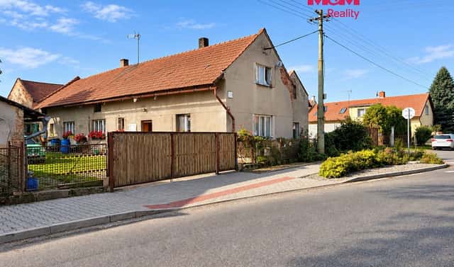 Prodej domu 95 m² s pozemkem 999 m², Na Placandě, Mělnické Vtelno, okres Mělník