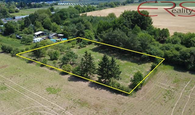 Prodej zahrady 2 335 m², Horní Počaply, okres Mělník
