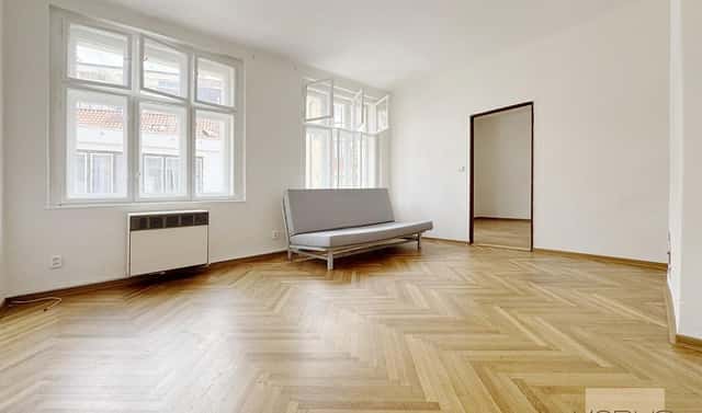 Pronájem bytu 2+1 54 m², Husitská, Praha 3 – Žižkov