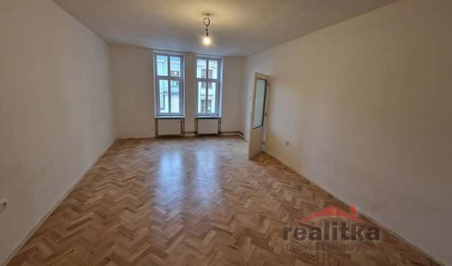 Pronájem bytu 3+1 106 m², Komenského, Opava – Předměstí