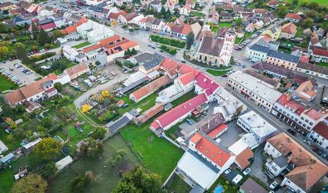 Prodej domu 700 m² s pozemkem 4 338 m², Klicperovo náměstí, Chlumec nad Cidlinou – Chlumec nad Cidlinou I, okres Hradec Králové