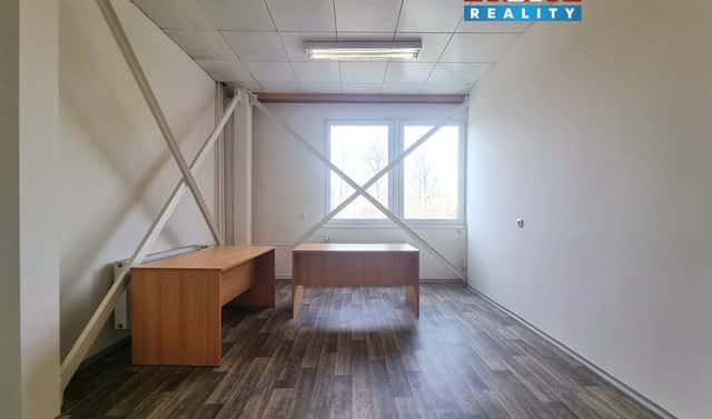 Pronájem kanceláře 18 m², Velkomoravská, Hodonín
