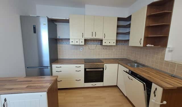 Pronájem bytu 2+1 78 m², Českobrodská, Praha 9 – Běchovice