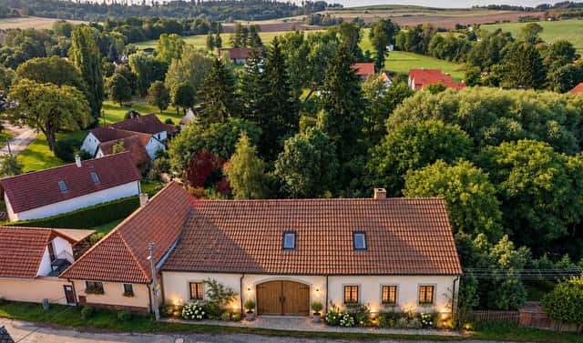 Prodej domu 200 m² s pozemkem 1 435 m², U Paláce, Načeradec, okres Benešov
