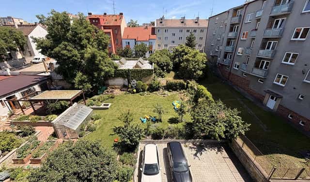 Pronájem parkovacího místa v Živnostenské ulici, Živnostenská, Plzeň – Lobzy, okres Plzeň-město