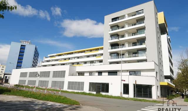 Prodej garážového stání v Hradci Králové, Kubelíkova, Hradec Králové – Slezské Předměstí