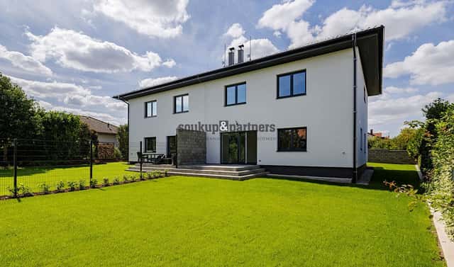 Pronájem domu 193 m² s pozemkem 468 m², Brandýská, Bašť, okres Praha-východ
