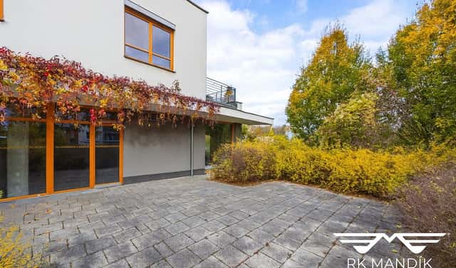 Prodej obchodních prostor 90 m², K Cukrovaru, Odolena Voda, okres Praha-východ