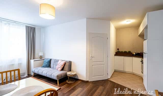 Pronájem bytu 2+kk 46 m², Hnězdenská, Praha 8 – Troja