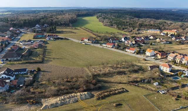 Prodej stavebního pozemku 18 273 m², Zbraslav, okres Brno-venkov