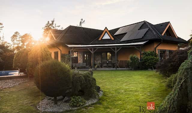 Prodej domu 280 m² s pozemkem 981 m², Na Viničkách, Hýskov, okres Beroun