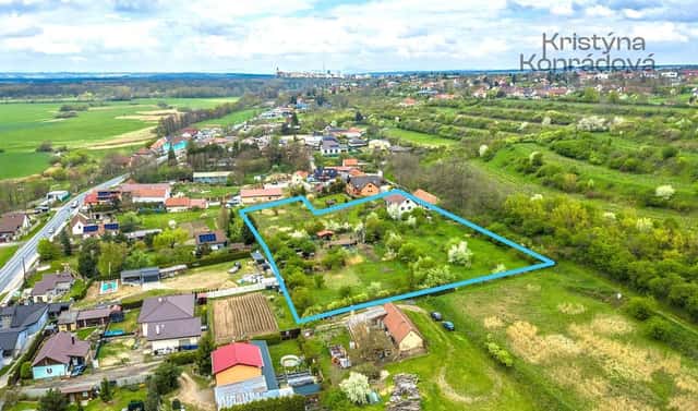 Prodej stavebního pozemku 8 716 m², Kly – Dolní Vinice, okres Mělník