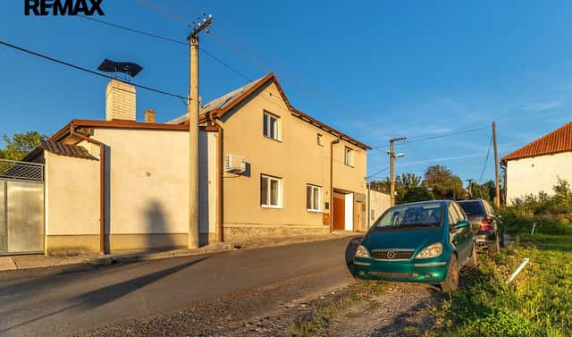 Prodej domu 212 m² s pozemkem 700 m², Velvary – Velká Bučina, okres Kladno