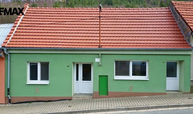Prodej domu 150 m² s pozemkem 1 024 m², Lhotka, Koryčany, okres Kroměříž