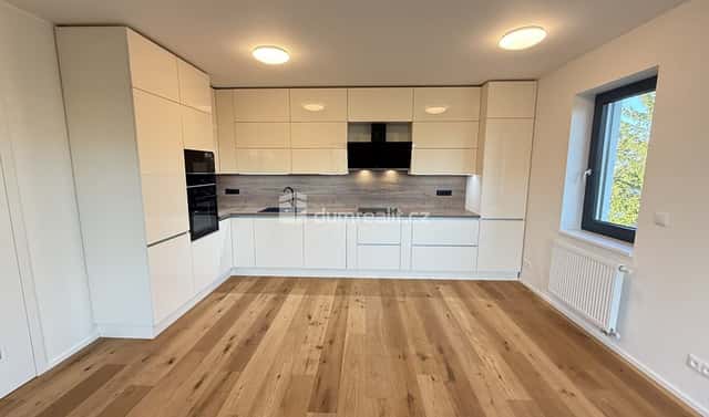 Pronájem bytu 2+kk 61 m², Strážovická, Praha 5 – Zličín