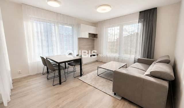 Pronájem bytu 2+kk 68 m², Zvěřinova, Praha 3 – Strašnice