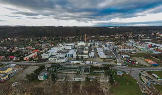 Pronájem skladovacích prostor 2 100 m², Zagarolská, Nelahozeves, okres Mělník