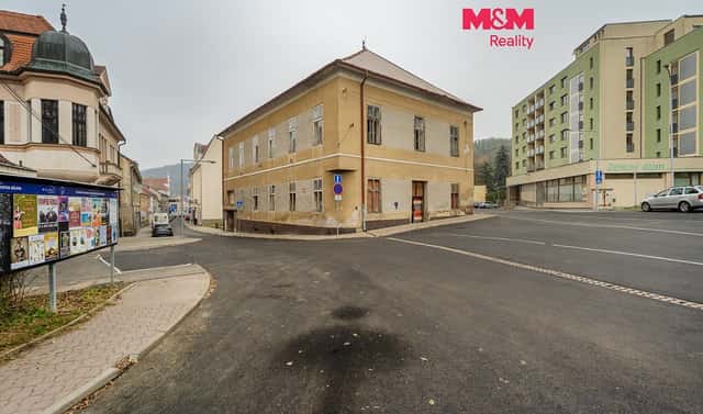 Prodej domu 1 200 m² s pozemkem 892 m², Seifertova, Bílina, okres Teplice