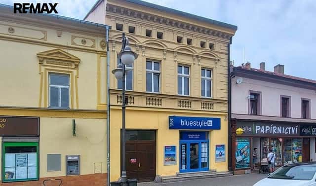 Pronájem bytu 1+kk 18 m², Husovo náměstí, Rakovník – Rakovník I