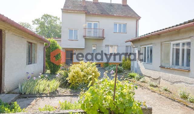 Prodej domu 200 m² s pozemkem 1 110 m², Velkomoravská, Lužice, okres Hodonín