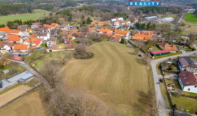 Prodej komerčního pozemku 8 842 m², Lažánky, okres Strakonice
