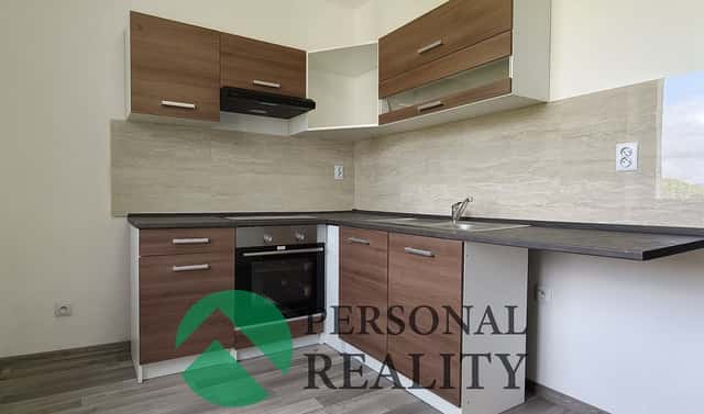 Pronájem bytu 2+1 52 m², Heyrovského, Sokolov
