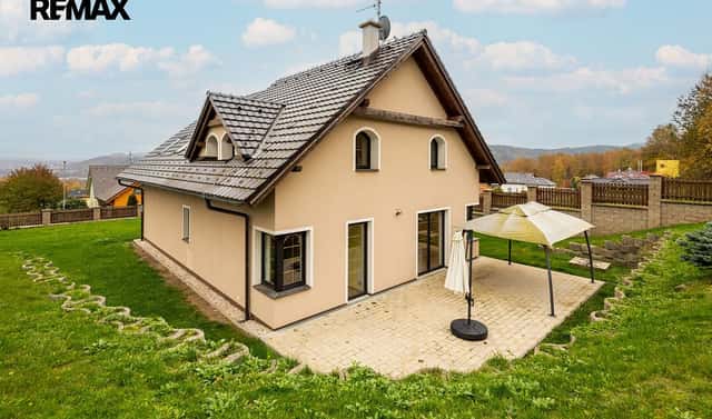 Prodej domu 205 m² s pozemkem 946 m², K Rohu, Jenišov – Pod Rohem, okres Karlovy Vary