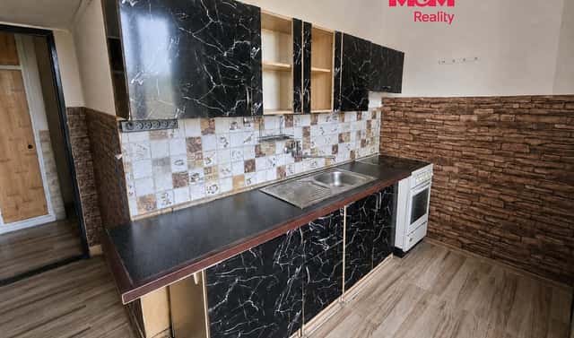 Prodej bytu 2+1 50 m², Ervěnická, Jirkov, okres Chomutov