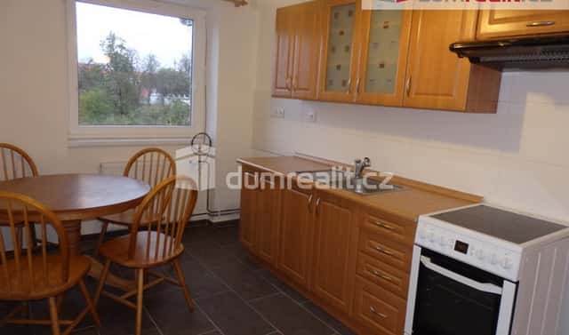 Pronájem bytu 2+1 60 m², Chocerady – Komorní Hrádek, okres Benešov