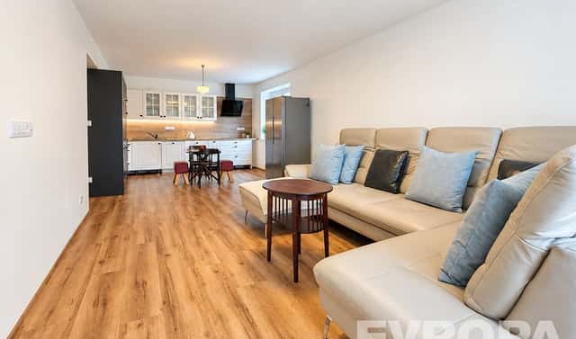 Pronájem bytu 3+kk 110 m², U Kopečku, Tuchoměřice, okres Praha-západ