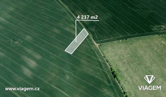 Prodej pole 1 412 m², Újezd u Brna, okres Brno-venkov