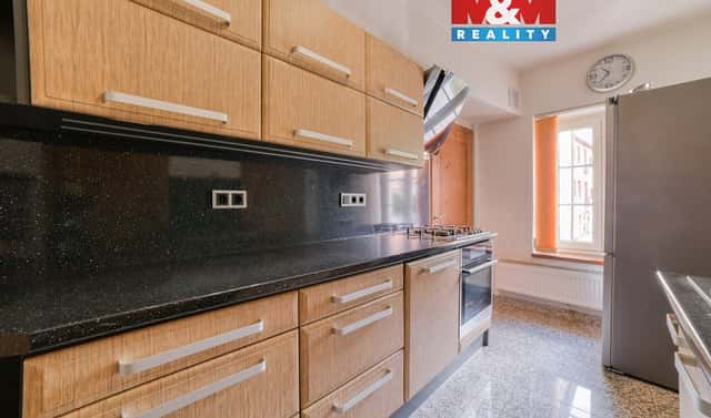 Prodej bytu 3+1 56 m², Hradební, Cheb