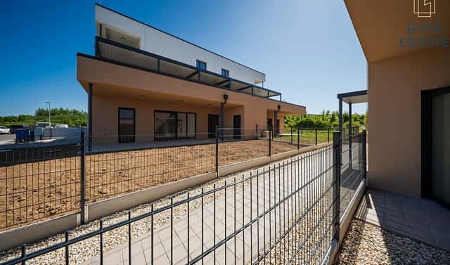 Pronájem bytu 2+kk 63 m², Pod Hrádkem, Holešov, okres Kroměříž