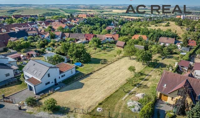 Prodej stavebního pozemku 1 215 m², Za Mlýnem, Pozořice, okres Brno-venkov