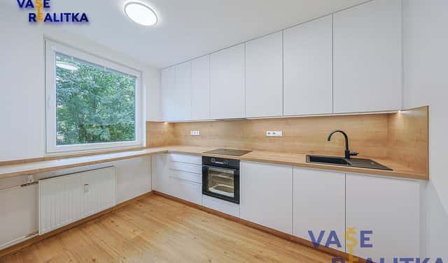 Pronájem bytu 2+1 44 m², Hromůvka, Hranice – Hranice I-Město, okres Přerov