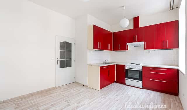 Pronájem bytu 2+1 52 m², Pod Barvířkou, Praha 5 – Smíchov