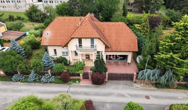 Prodej domu 300 m² s pozemkem 803 m², Nad Helmrovkou, Praha 6 – Lysolaje