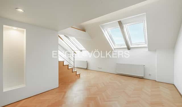 Pronájem bytu 2+1 98 m², Dlouhá, Praha 1 – Staré Město