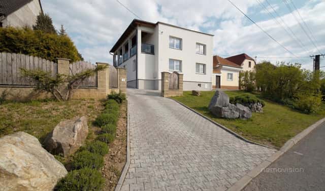 Prodej domu 270 m² s pozemkem 1 042 m², Žeravice, okres Hodonín