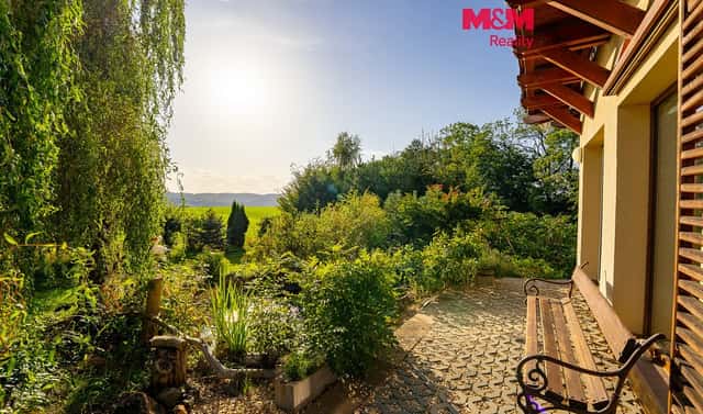 Prodej domu 204 m² s pozemkem 2 000 m², Karlovice, okres Semily