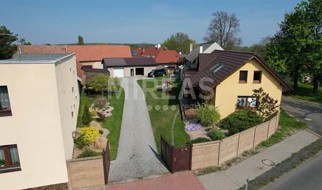 Pronájem domu 150 m² s pozemkem 650 m², Straky, okres Nymburk