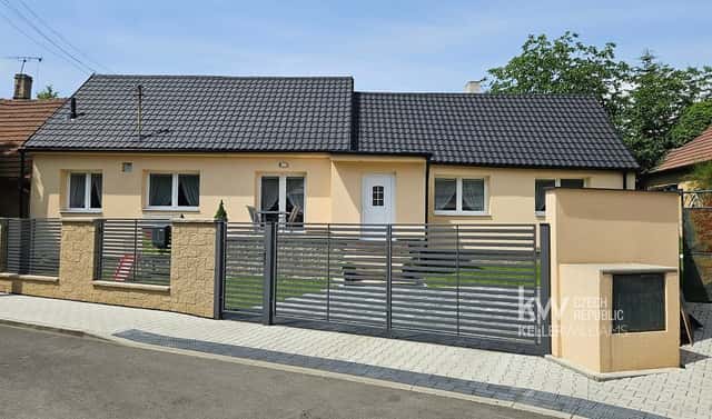 Prodej domu 93 m² s pozemkem 285 m², Tyršovo náměstí, Unhošť, okres Kladno