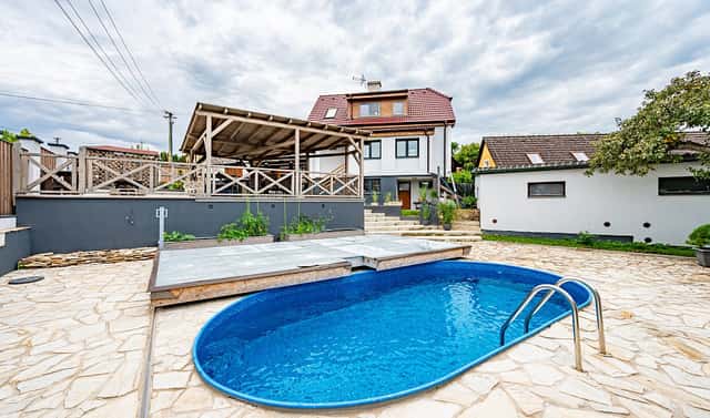 Prodej domu 234 m² s pozemkem 521 m², Roztoky, okres Rakovník