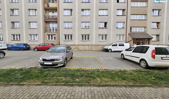 Pronájem parkovacího stání v Plzni- Slovany, Částkova, Plzeň – Lobzy, okres Plzeň-město