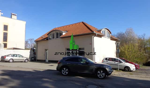 Prodej domu 300 m² s pozemkem 400 m², Gagarinova, Znojmo