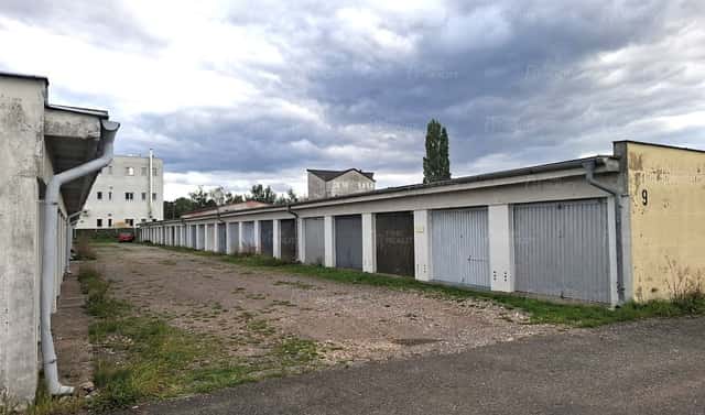 Prodej garáže Hradec Králové Pouchov, U Mostku, Hradec Králové – Pouchov