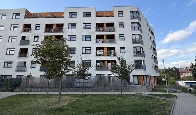 Pronájem bytu 1+kk 34 m², Ke kříži, Praha 10 – Uhříněves
